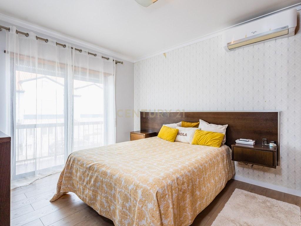 House T4+ in União das freguesias de Marrazes e Barosa — image 27
