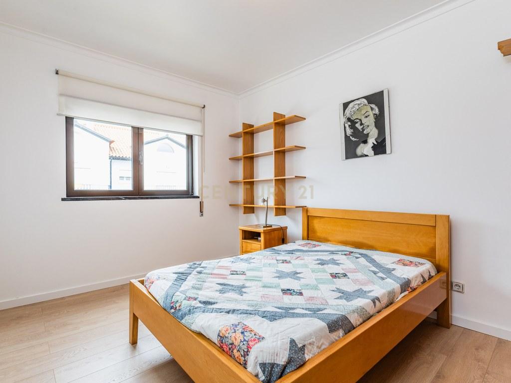 House T4+ in União das freguesias de Marrazes e Barosa — image 31