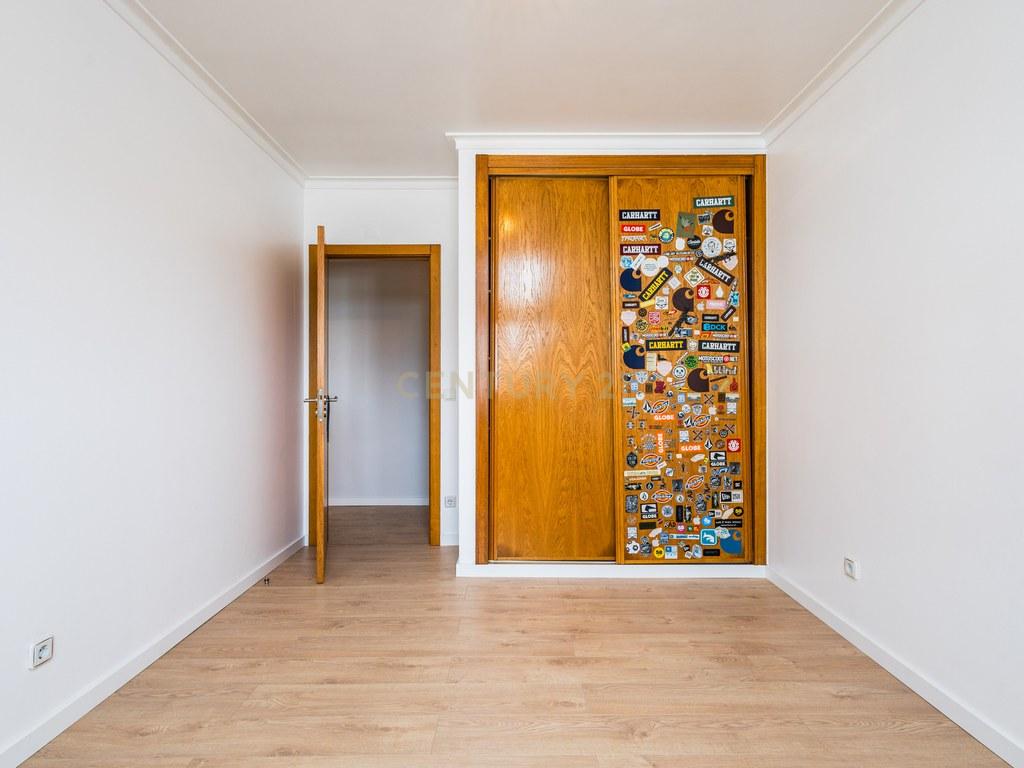 House T4+ in União das freguesias de Marrazes e Barosa — image 34