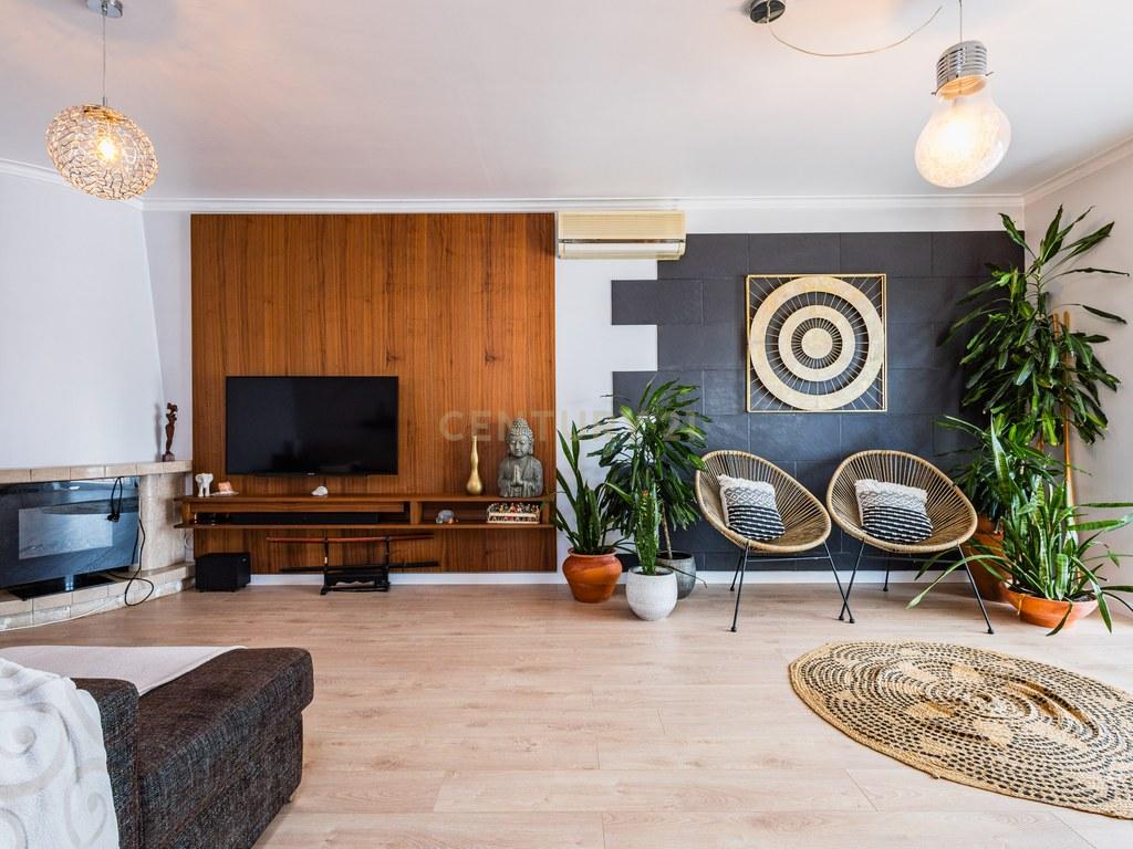House T4+ in União das freguesias de Marrazes e Barosa — image 37