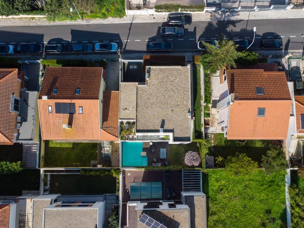 House T4+ in União das freguesias de Oeiras e São Julião da Barra, Paço de Arcos e Caxias — image 36