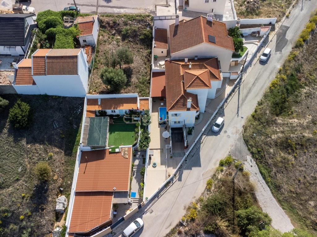 House T4+ in Vila Franca de Xira — image 21
