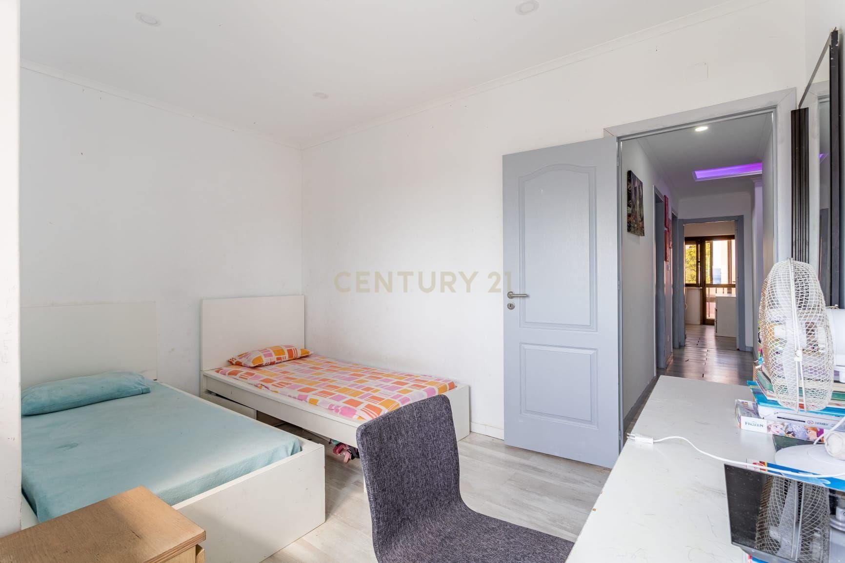 3-bedroom apartment in Ramada with 92 m² and an incredible view over Lisbon — C0364-06393 — image 08