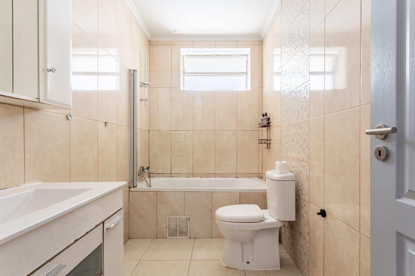 3-bedroom apartment in Ramada with 92 m² and an incredible view over Lisbon — C0364-06393 — image 09