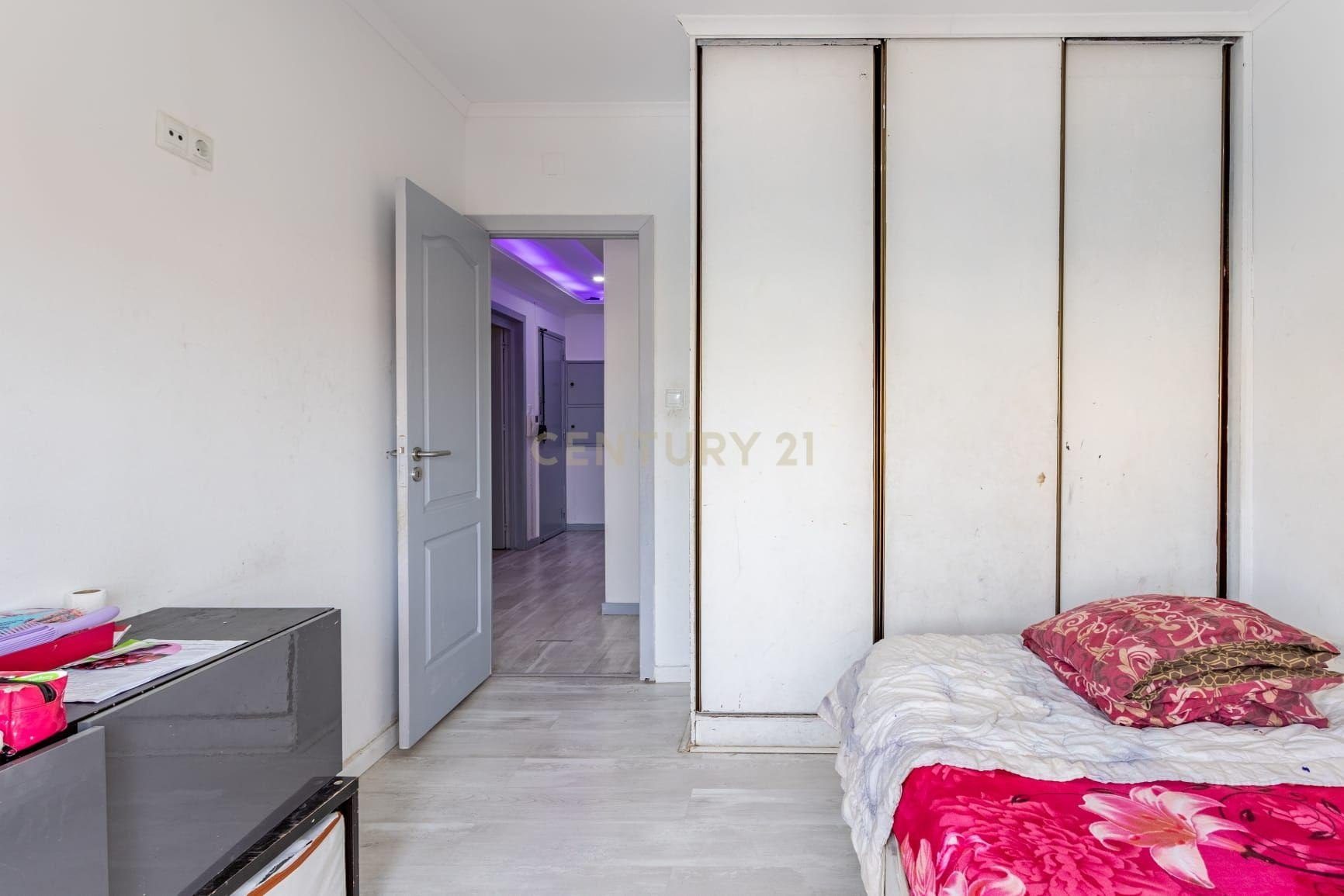 3-bedroom apartment in Ramada with 92 m² and an incredible view over Lisbon — C0364-06393 — image 10