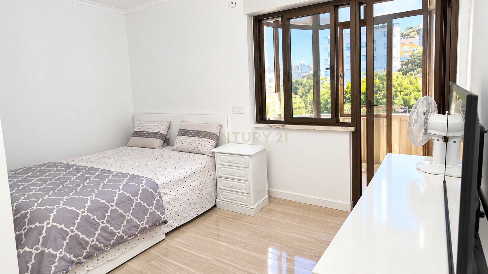 3-bedroom apartment in Ramada with 92 m² and an incredible view over Lisbon — C0364-06393 — image 23